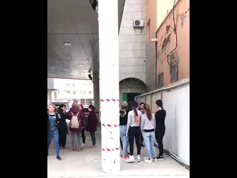 В Якутске происходит массовая эвакуация из торговых центров В Якутске происходит массовая эвакуация из торговых центров