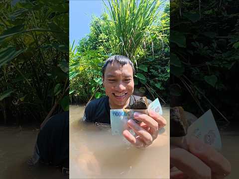 Tìm tiền dưới nước #shorts #funny #trending #motienduoinuoc