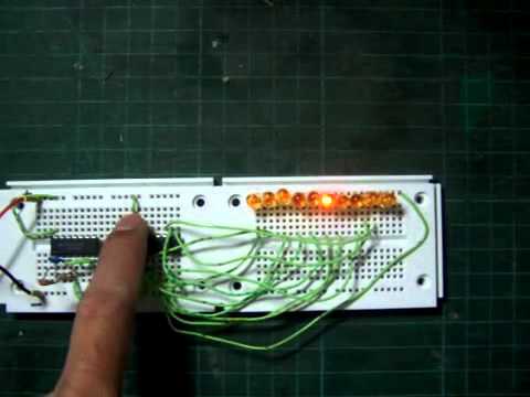 Random number generator using IC4017 and IC4011
