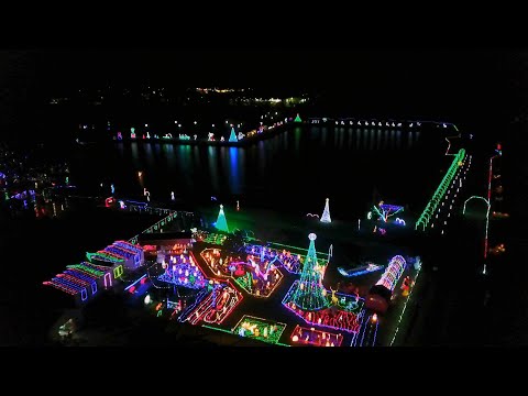Register Family Wows with 'Lake Linda's Christmas Lights' - The Great Christmas Light Fight