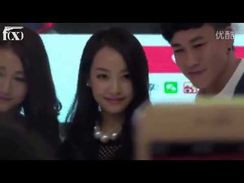 150609 Victoria photo taking time - 'Beautiful Secret' Press Conference 1 new