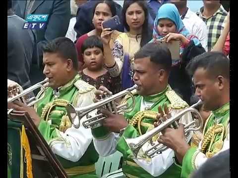বড়দের হাত ধরে ছোটরাও সামিল হয় বিজয় উৎসবে