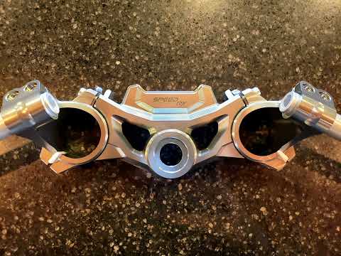 Triumph Speed Triple 1200 RR Clip-on & Top Yoke Swapped for 1200 RX + OE Heated Grip Installation