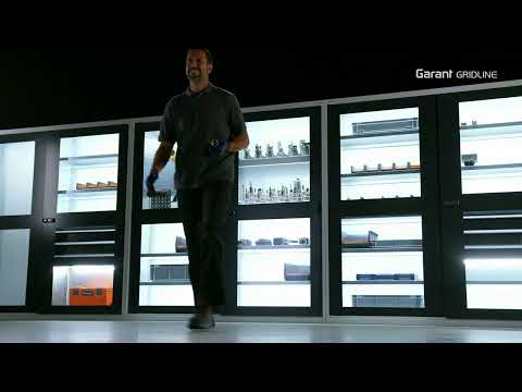Armadio con porte scorrevoli ideale per officine CNC | GARANT GridLine