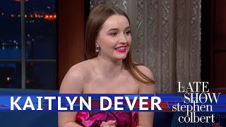 Kaitlyn Dever Met Kristin Wiig And Blanked video