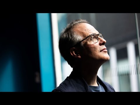 Supporting people experiencing mental health challenges with creative therapy