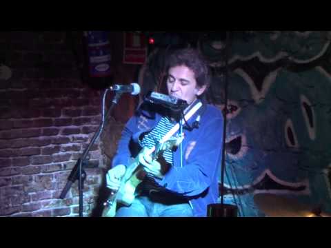 Marco Pandolfi, Sergio Bárez, Pablo Bárez - Just Keep On Loving Her