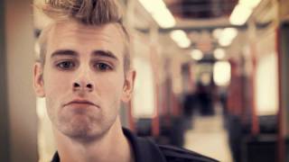 Lars Vaular på Bybanen