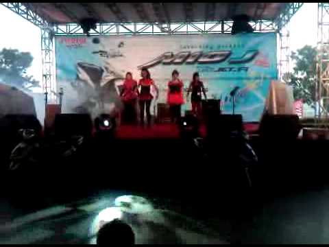 Gce (midnight circus + grasshopper - sunny hill)