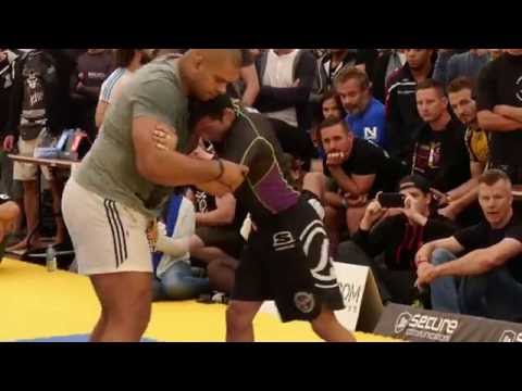 King of the Beach nogi grappling final open class: 60 kg vs 120 kg