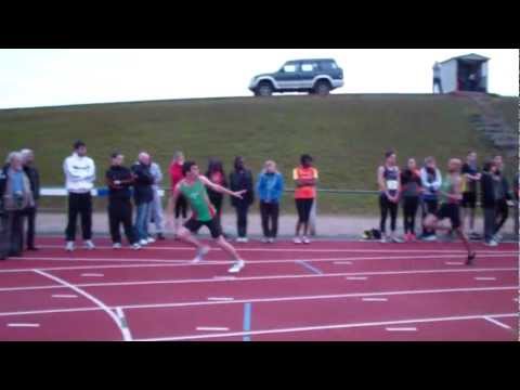 Passage de relais 4x400m - Interclubs N2B Nemours 5 mai 2012
