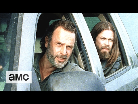 The Walking Dead Season 7B (Clip 'Roadblock')