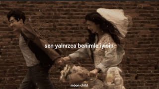 dolu kadehi ters tut • biraz delisin | sözleri.