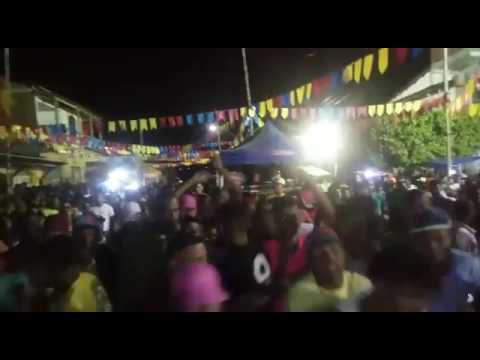 Banda Vô no grau representando a favela Gandu BA Cosme Santana