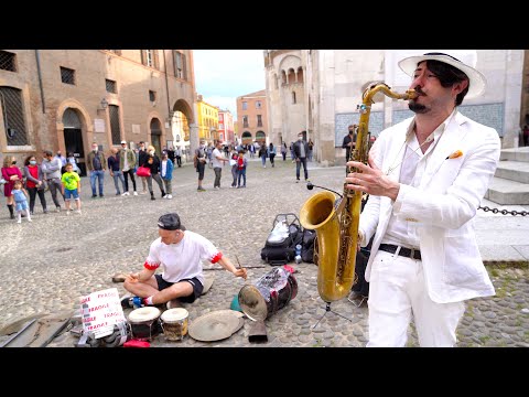 "BLUE (Da Ba Dee)" [ft. Damat Drummer] STREET SAX PERFORMANCE