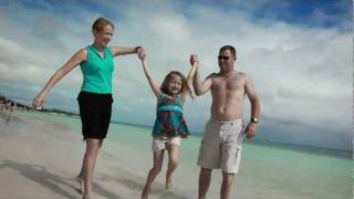 preview picture of video 'The Johnson and Penner Families in Freeport, Bahamas'