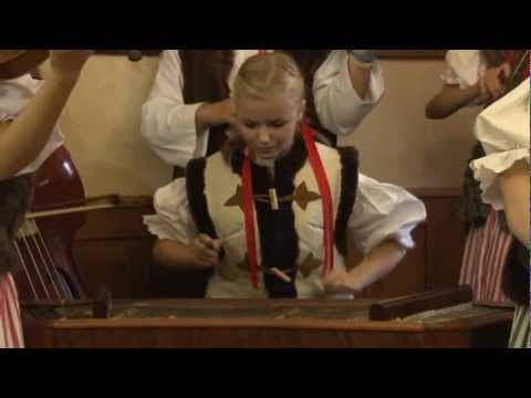 U  suseda nova stojňa, CM Pramínky, 2011