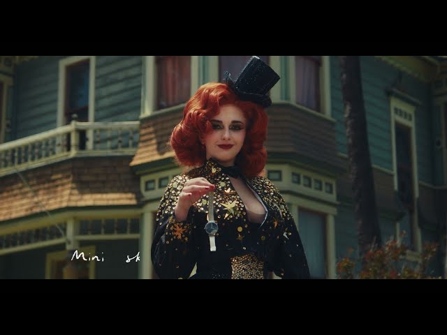 Red Wine Supernova von Chappell Roan ((jetzt ansehen))