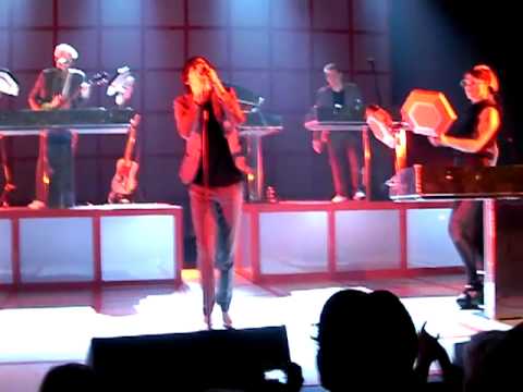 Somebody To Love Me (feat Boy Georges) - Mark Ronson & The Business INTL