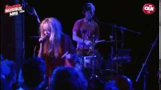 The Asteroids Galaxy Tour - Lady Jesus / Push The Envelope (Live in Paris, 20.10.2009)