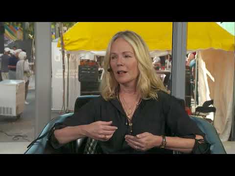 download lagu mp3 mp4 Hourglass Dani Shapiro, download lagu Hourglass Dani Shapiro gratis, unduh video klip Hourglass Dani Shapiro
