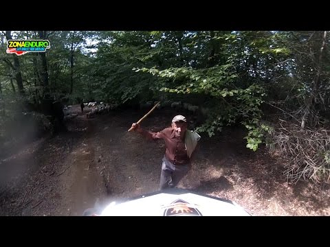 SHEPHERD VS ENDURO RIDER - REGIMENT 13 CHALLENGE 2014