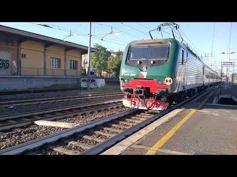 E464 328 Trenord+5 MDVC Trenord+pilota piano ribassato 1965 - Milano Greco - 20/05/2016
