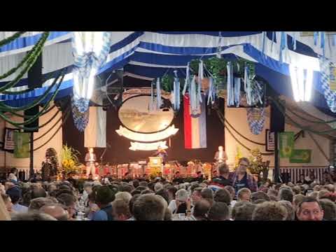 Bierzelt-Rede von Landwirtschaftsminister Cem Özdemir, 01.08.2023 im tiefsten Bayern