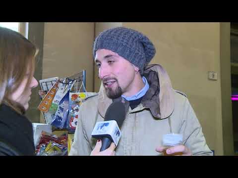 Solo trecento sardine in piazza del Comune