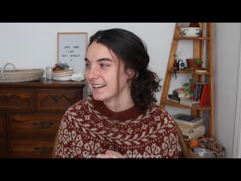 I’m back! Let’s knit & chat :)