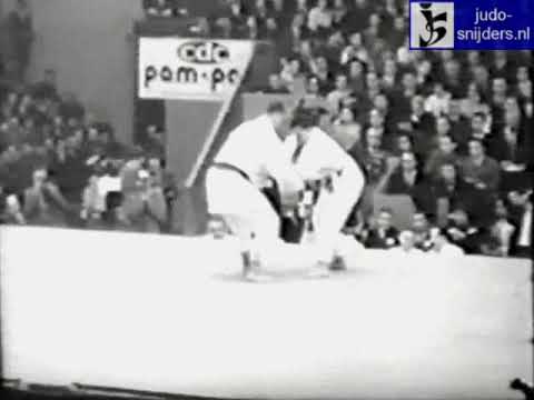 Judo 1961 Paris: Anton Geesink (NED) - Dimitar Sijan (YUG) [open].