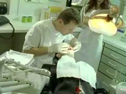 14,650ポンド。なぜ歯科医は、施術中に凍りついたのか / Volkswagen「Dentist」