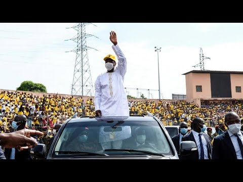 غينيا ألفا كوندي يفوز بولاية رئاسية ثالثة بعد حصوله على نسبة 59% من الأصوات