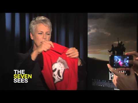 Jamie Lee Curtis Talks 'Scream Queens' and Kickball