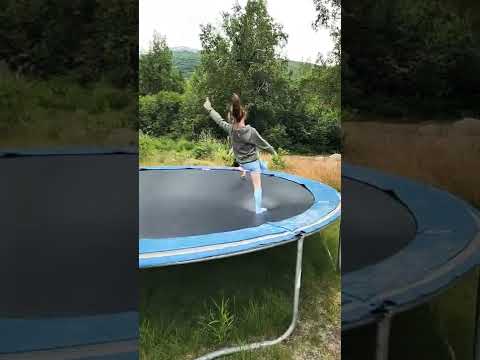 CUTE GIRLS JUMPING TRAMPOLINE #shorts #Outdoor #Trampoline #outdooractivitiesforkids #short #cute