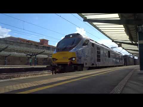 The Class 88 DRS (COOL Move) No.88010 'Aurora' with Rail Containers was passing at Carlisle. [V5]
