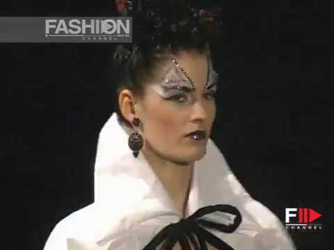 Fashion Show "Egon Von Furstenberg" Haute Couture Women Autumn Winter 2003 2004 Rome 3 of 6