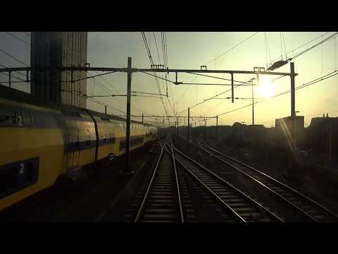 A train driver's view: Den Haag CS - Dordrecht, SGM, 26-Sep-2017.