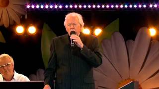 Svante Thuresson - Du ser en man (Live @ Lotta pa Liseberg 2012)