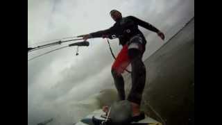 preview picture of video 'kitesurf serignan 2012 cam planche'