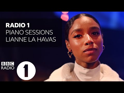 Lianne La Havas - Please Don't Make Me Cry - Radio 1 Piano Sessions