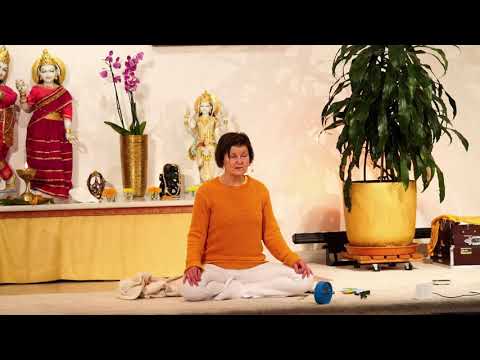 Fortgeschrittenes Pranayama mit Shaktipriya - Yoga Vidya Ashram Live - 6:00 Uhr 22.10.2021