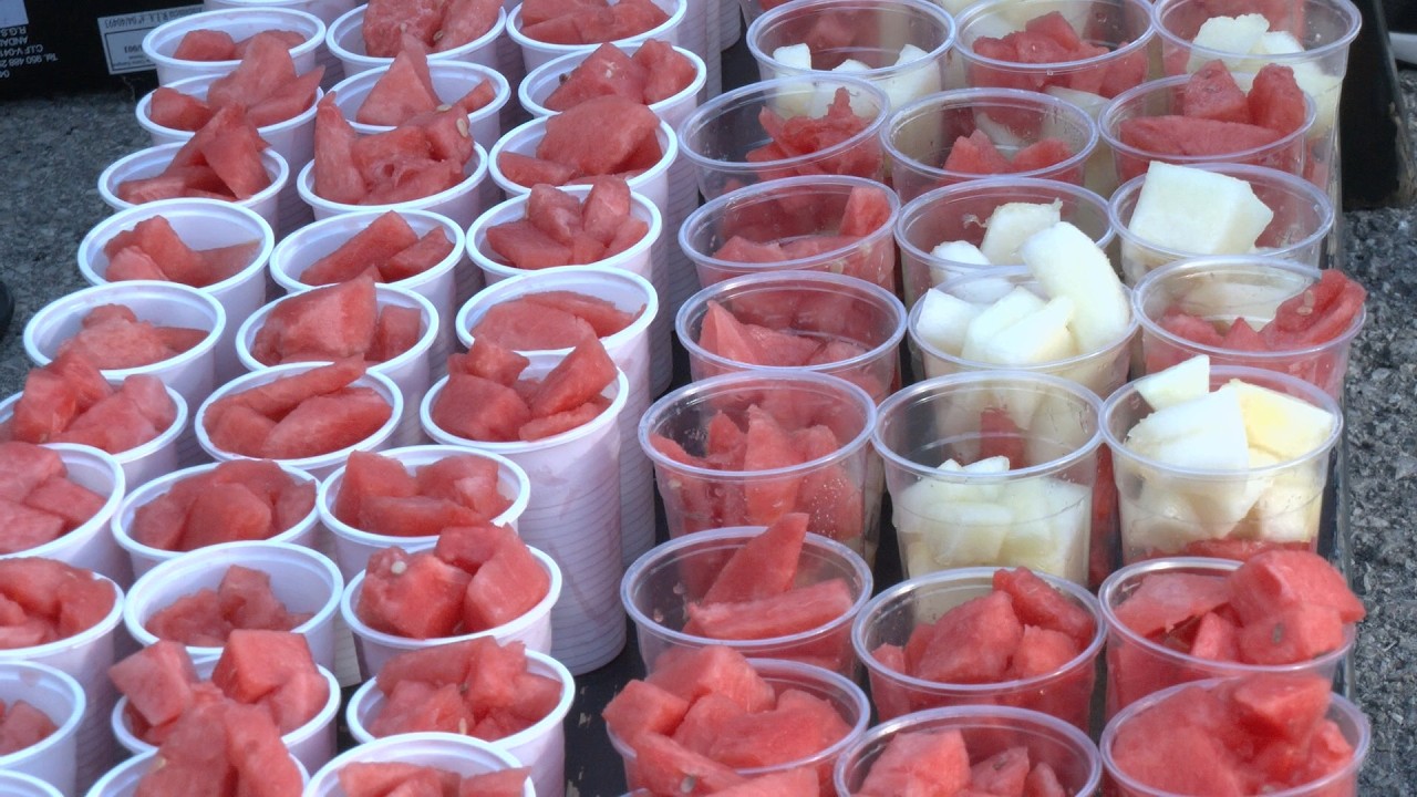 Día de la fruta y el deporte en los colegios Día de la fruta y el deporte en los colegios