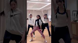 Download lagu 240318 lovelyz sujeong(러블리즈 유지애&류수정&정예인) mp3