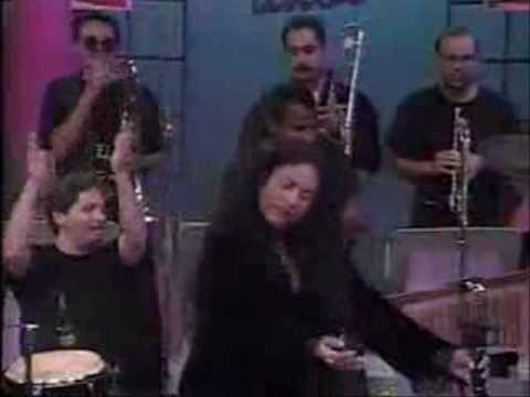 India - Ese Hombre (Coros Huey Dunbar ) - 1994