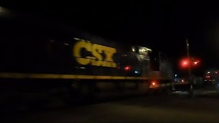 preview picture of video 'CSX Two Trains At Night Wake Up Downtown Plant City Florida'