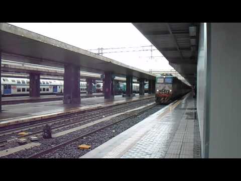 E656.435 in partenza con l' IC 1573 Roma Termini - Reggio Calabria Centrale