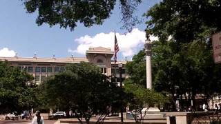 preview picture of video 'Jacksonville City Hall at Hemming Plaza July 22, 2011'