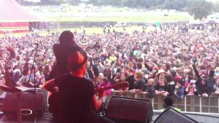 Skindred - Trouble acoustic wall of death