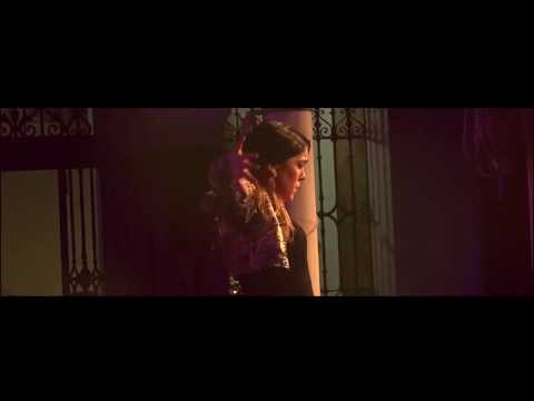 Patricia Guerrero y Amparo Lagares- Caza Alcance